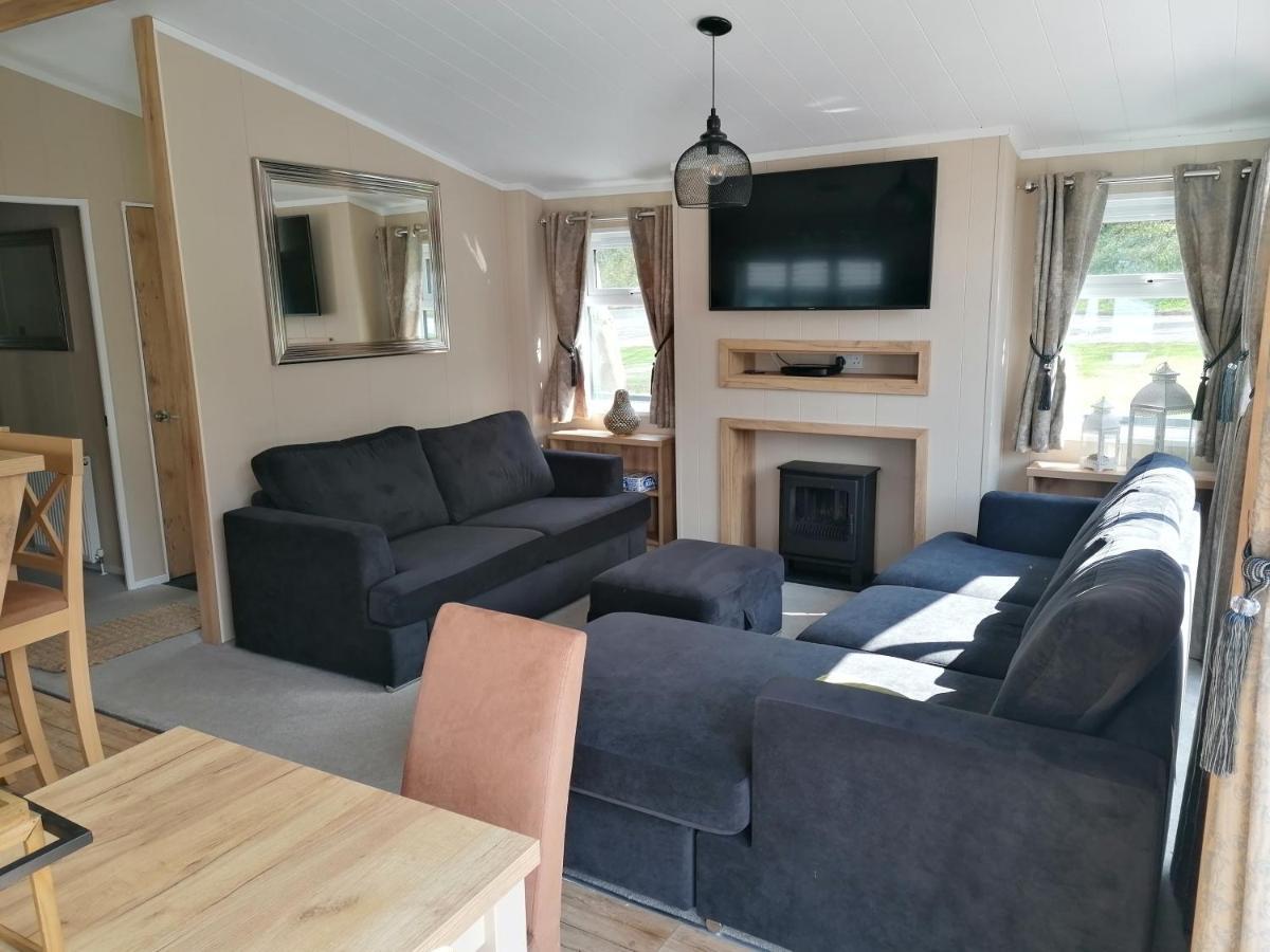 Luxury Lodge On Edge Of New Forest And 800M From Sea Entertainment And Leisure Passes Included Милфорд-он-Си Экстерьер фото