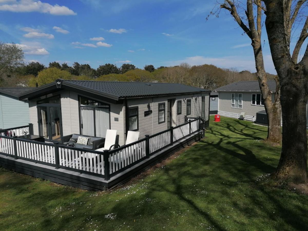 Luxury Lodge On Edge Of New Forest And 800M From Sea Entertainment And Leisure Passes Included Милфорд-он-Си Экстерьер фото