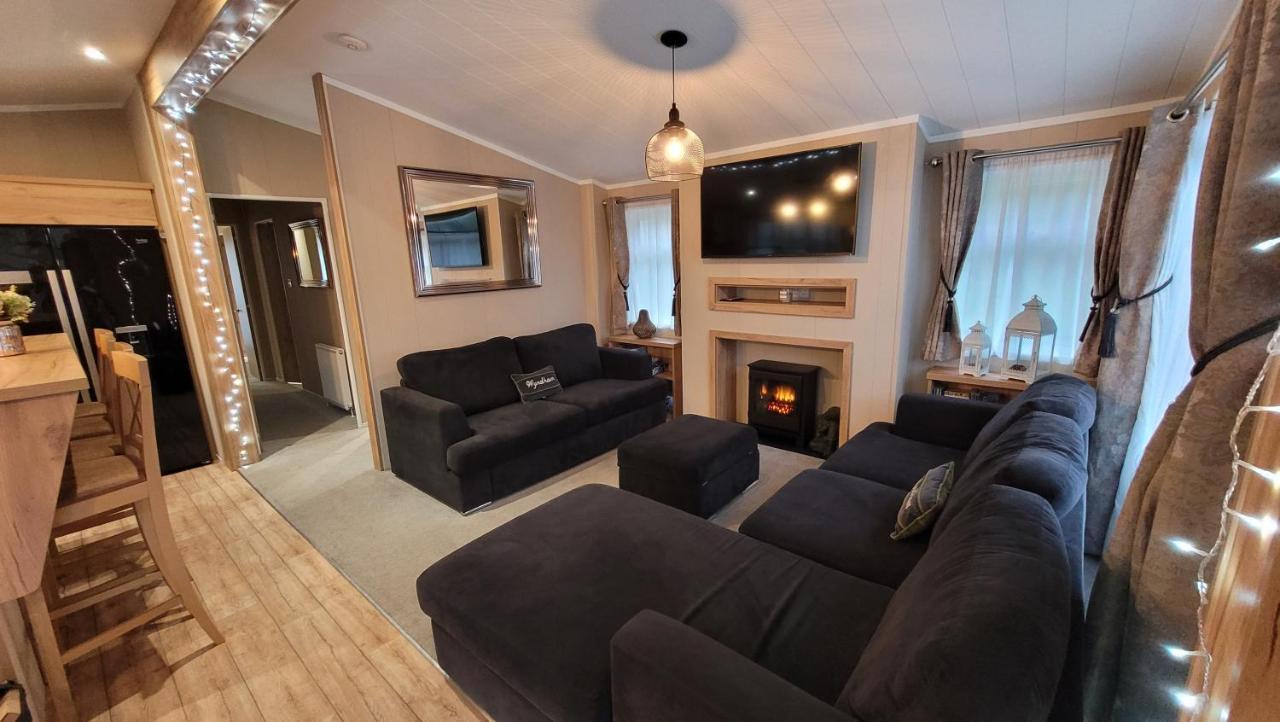 Luxury Lodge On Edge Of New Forest And 800M From Sea Entertainment And Leisure Passes Included Милфорд-он-Си Экстерьер фото