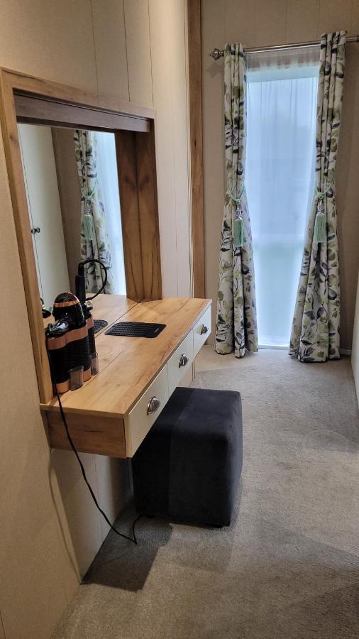 Luxury Lodge On Edge Of New Forest And 800M From Sea Entertainment And Leisure Passes Included Милфорд-он-Си Экстерьер фото