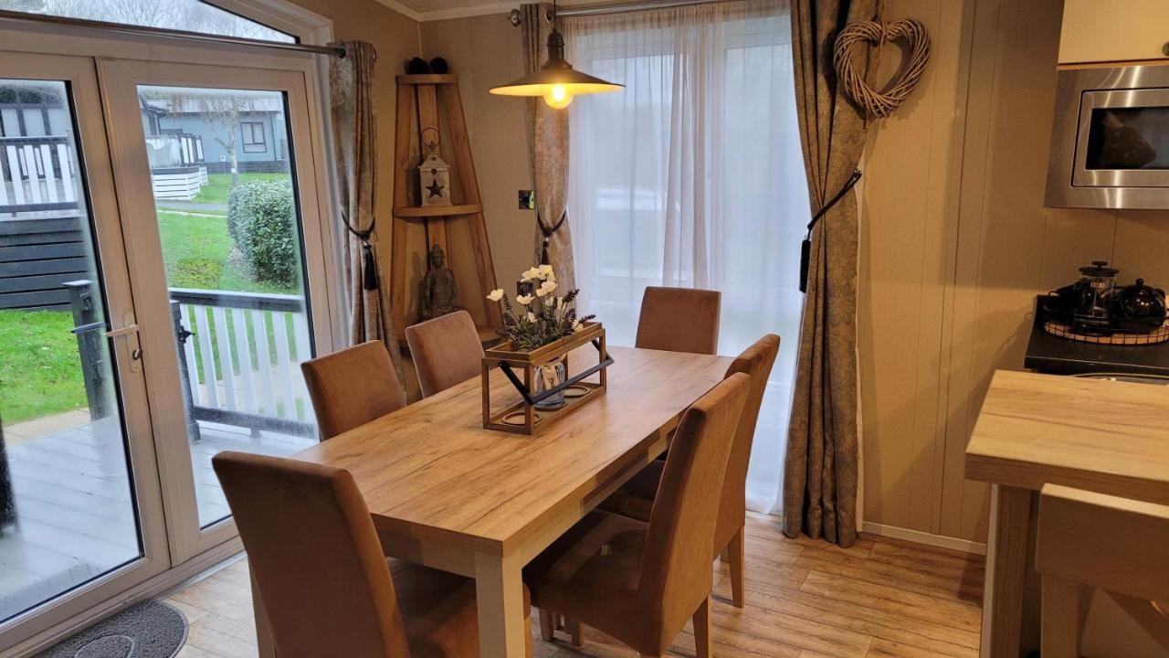 Luxury Lodge On Edge Of New Forest And 800M From Sea Entertainment And Leisure Passes Included Милфорд-он-Си Экстерьер фото